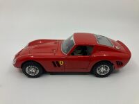 FERRARI: A 1:18 scale model of the 250 GTO by Kyosho, in original packaging - 13