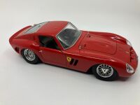 FERRARI: A 1:18 scale model of the 250 GTO by Kyosho, in original packaging - 14