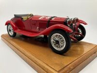 ALFA ROMEO: A 1:18 scale model of the 6C 2300 by Polistil mounted on a wooden plinth - 4