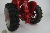 TRACTOR MODELS: A large IH Farmall 806 diesel large die-cast model (30cm high) - 5