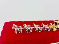 MATCHBOX YESTERYEAR: A Matchbox Models of Yesteryear 1:43 scale model of Her Majesty's Gold State Coach (YY66), complete with original packaging [Location: Sydney] - 3