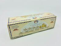 MATCHBOX YESTERYEAR: A Matchbox Models of Yesteryear 1:43 scale model of Her Majesty's Gold State Coach (YY66), complete with original packaging [Location: Sydney] - 6