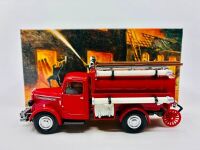 MATCHBOX YESTERYEAR: Three Matchbox Models of Yesteryear 'Fire Engine' series 1:43 scale models, all complete with original packaging [Location: Sydney] - 9