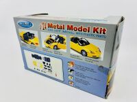 PORSCHE: A 1:24 scale model kit by Welly of the Porsche Boxter, complete with original packaging [Location: Sydney] - 3