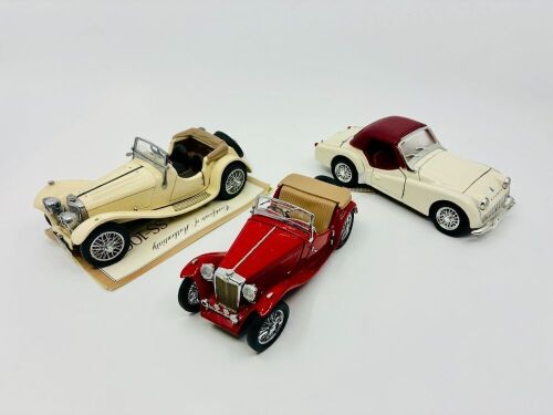 370 · BRITISH SPORTS CARS: Three 1:24 scale models including the Jaguar SS-100 and the MG TC by Franklin Mint as well as the Triumph TR3A by Saico. [Location: Sydney]