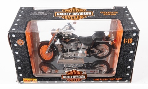 HARLEY-DAVIDSON: A Maisto 1:10 scale 1999 Harley-Davidson FLSTF 'Fat Boy', #31606 in original box