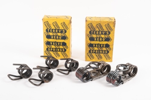 106 · AJS 7R: Two AJS 7R valve springs items