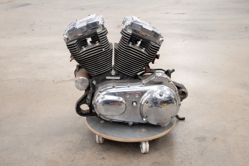 HARLEY-DAVIDSON: A 2009 Harley-Davidson Harley Sportster 1200 engine