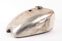 BSA: A BSA Goldstar (US moel) fuel tank - 3