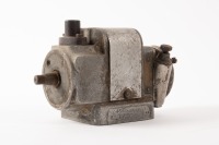 BT-H MAGNETO: A BT-H single 'dirt track' platform mount, manual advance competition magneto