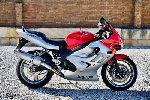 2000 Triumph TT600 [Location: Sydney]