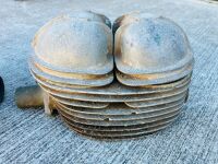 BMW: A pair of used cylinder heads and valve covers to suit R24-R27 models [Location: Sydney] - 4