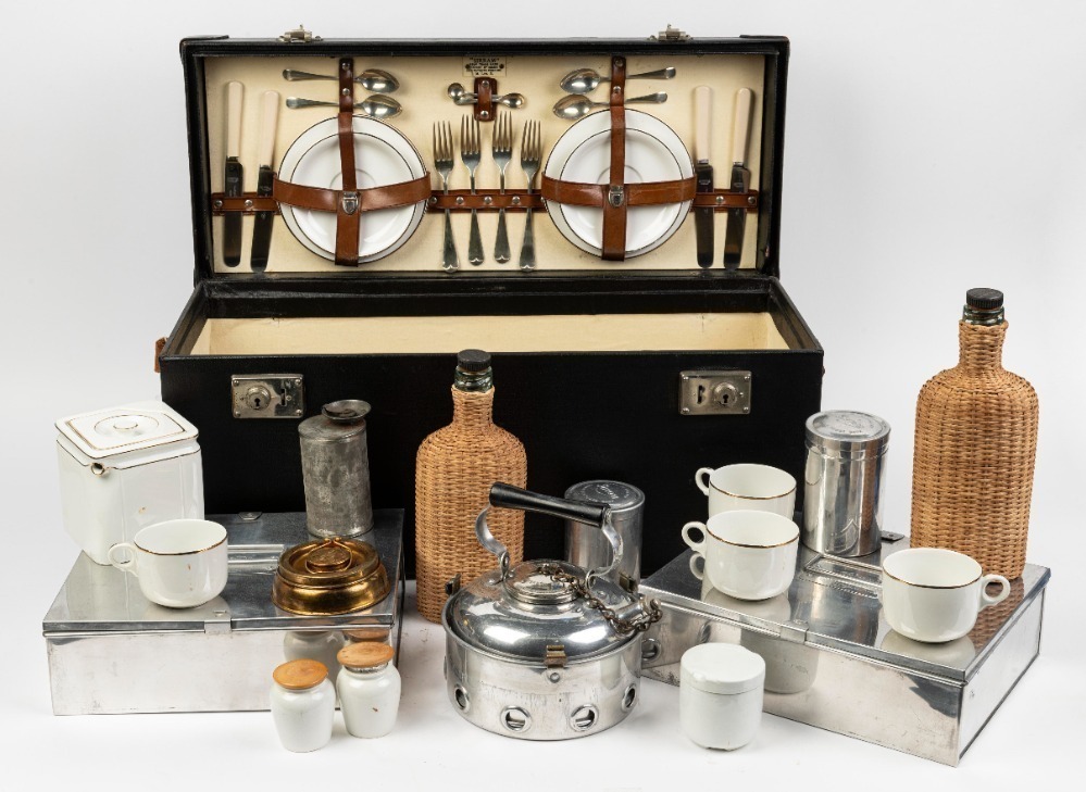 PICNIC SET: A Sirram (England) Edwardian period picnic set, case