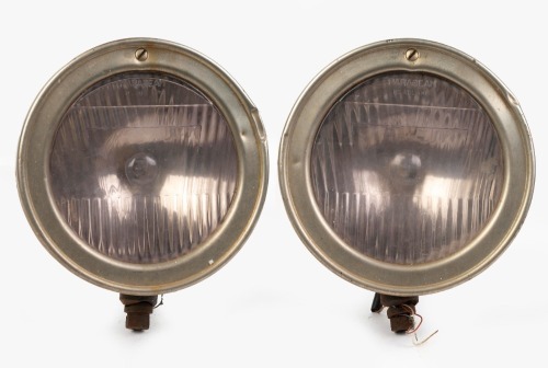 HEADLAMPS: A headlamp pair, believed to be US made, with Parabeam lenses, lens diameter 18cm