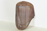 GRILLE: A circa late 1930s or early 1940s US made commercial vehicle grille - 2