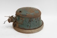 AMERICAN FLATLITE HEADLIGHT: A circa 1920s American Flatlite Co. drum style headlight, lens diameter 19cm - 2