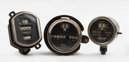 STEWART / WARNER: Three circa 1920s Stewart / Warner (USA) gauges with trip counters