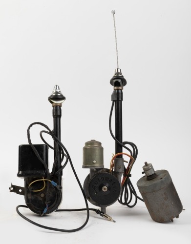 ANTENNAS: Two early powered antenna units and one generator