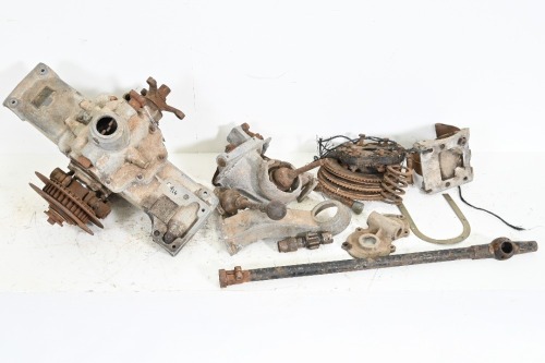 LANCIA: A c1920s Lancia Lambda Tipo 109 three speed gearbox with a tub of assorted associated parts