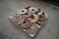 LANCIA: A group of numerous Lancia Lambda seven series hubs, brake drums & backing plates - 2