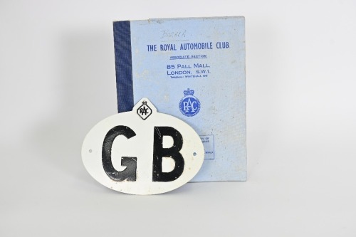 ROGER BARKER: A circa 1950s Royal Automobile Club members folder containing an AJS / Matchless issued map of London and also a metal RAC 'GB" oval plate