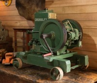 CROSSLEY: An early Type PH105 2 1/2 HP Crossley Brothers stationary engine, with distributors plaque "Waugh & Joseph, Brisbane - Sydney - Melbourne - 2
