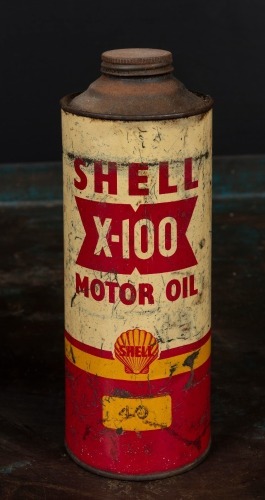 SHELL: A Shell one quart oil tin