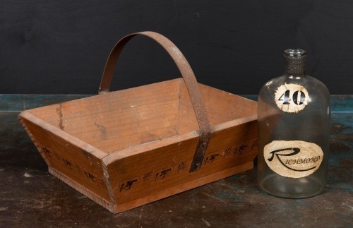 KITCHENALIA: A kitchenalia group comprising a small glass demijohn and a wooden basket with metal strap handle