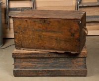 CARPENTERS TRUNK: An antique carpenter's trunk, with interior pull-out sections - 6