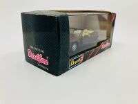 MERCEDES-BENZ 320 SL: A 1:43 die cast model by Revell of the R129 Mercedes-Benz 320 SL, in original packaging [Location: Sydney] - 5