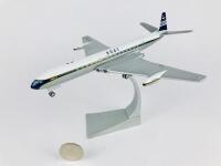 B.O.A.C COMET 4: A 1:65 scale (23cm long) metal model, registration 'G-APDD'.