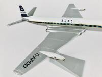 B.O.A.C COMET 4: A 1:65 scale (23cm long) metal model, registration 'G-APDD'. - 3