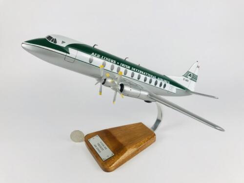 AER LINGUS: A 1:60 scale (40cm long) Irish International Airlines, 'Vickers Viscount 808' wooden model, registration 'EI-AKK'.