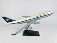 MANDARIN AIRLINES: A 1:130 scale (53cm long) Boeing 747-400 plastic model, registration 'B-16801'. - 2