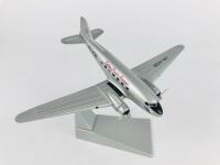 CATHAY PACIFIC DC3: A 1:140 scale (14cm long) McDonnell Douglas DC3, metal model, registration 'VR-HDB'. - 2