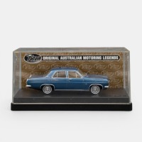 HR PREMIER: A Trax 1:43 scale Holden HR Premier sedan X2 option model, model number TR32D