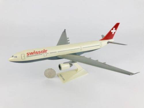 SWISSAIR AIRBUS A330-200: A 1:200 scale (30cm long) plastic model.