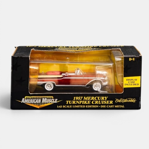 MERCURY: A 1:43 scale American Muscle 1957 Mercury Turnpike cruiser model, finished in maroon paintwork, model number 32128