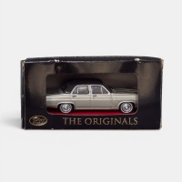 HR PREMIER: A Trax 1:43 scale Holden HR Premier sedan model, finished in silver mink paintwork with a black vinyl roof, model number TR32C