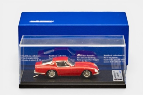 LAMBORGHINI: A Looksmart 1:43 scale 1965 Lamborghini 3500 GTZ Zagato (LS088A) in red paintwork in original box