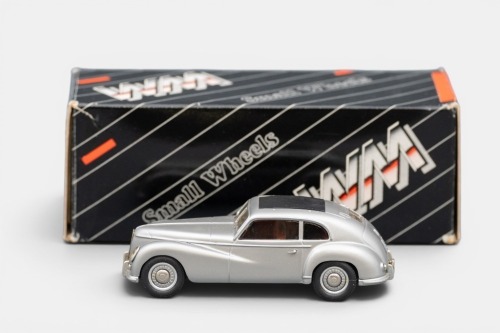 ALFA ROMEO: A Western Models 1:43 scale 1947 Alfa Romeo 6C 2500 Freccia D'Oro in silver paintwork in original box