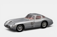 MERCEDES / FERRARI: Four 1:18 scale Mercedes-Benz & Ferrari unboxed models - 3