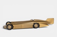 GOLDEN ARROW: A Schylling Models 1929 Golden Arrow land speed record car tin toy model, 50cm long, in original box with COA - 2