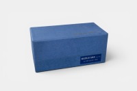 AC 428: A 1:43 scale Replicars 1963 AC 428 spyder model, heavy white metal finished in blue paintwork, Replicars 109/110, made in England - 2