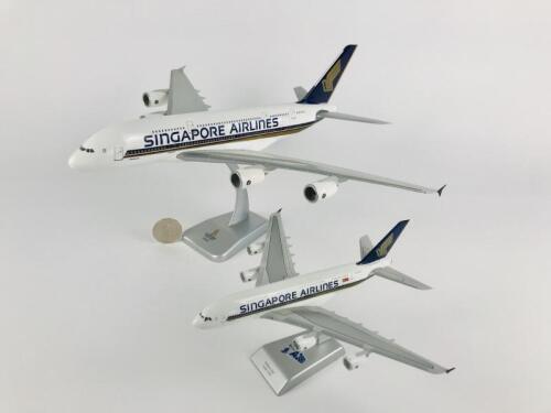SINGAPORE AIRLINES AIRBUS A380: 2 Models (longest 38cm): A 1:200 scale plastic model, and A 1:500 scale metal model on stand