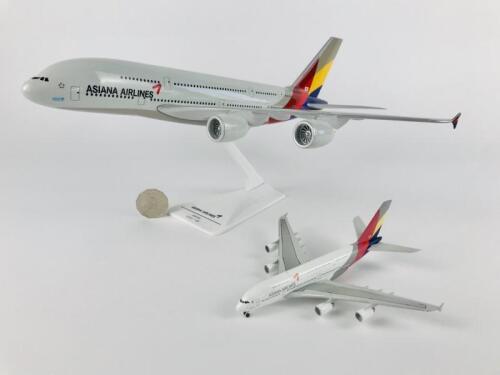 ASIANA AIRBUS A380: 2 Models (longest 36cm): A 1:200 scale plastic model, registration 'HL7625', and A 1:500 scale metal model on wheels, registration 'HL7388'.