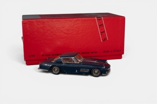 FERRARI: A 1:43 scale M.R. Collection 1957 Ferrari 410 Superamerica model, a white metal model finished in dark blue paintwork, model number 135, made in Italy