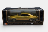 OLDSMOBILE 442: A 1:18 scale 1969 Oldsmobile 442 model, made by TL models