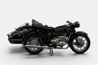 BMW R50: A 1:10 scale Franklin Mint model, this is of a 1957 BMW R50 motorcycle with a steib sidecar - 4