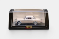 MERCEDES BENZ: A 1:43 scale Vitesse Mercedes Benz 220 SE coupe model, finished in cream paintwork, model number 28661